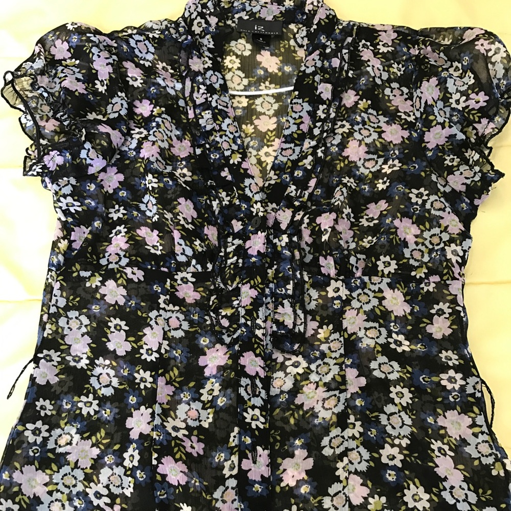 CUTE BUTTON DOWN SHIRT